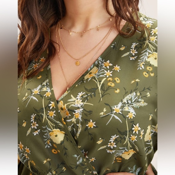 BloomChic Plus Size XL Floral Print Ruffles Surplice Neck Blouse us14-16 - Picture 4 of 7